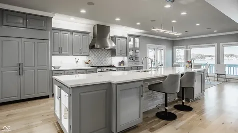 8134 Dean Road Indianapolis IN 46240