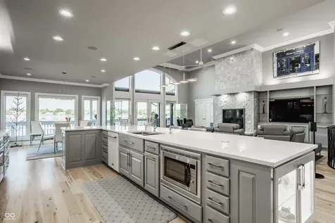 8134 Dean Road Indianapolis IN 46240