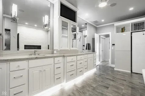 8134 Dean Road Indianapolis IN 46240