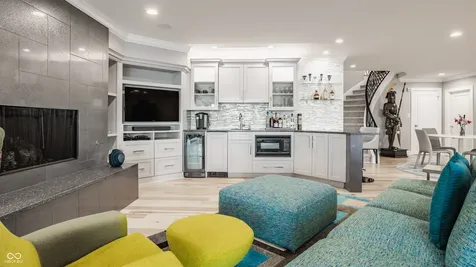 8134 Dean Road Indianapolis IN 46240