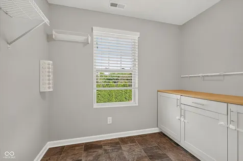 239 Entrance Hall View Greenwood IN 46142