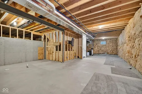 239 Entrance Hall View Greenwood IN 46142