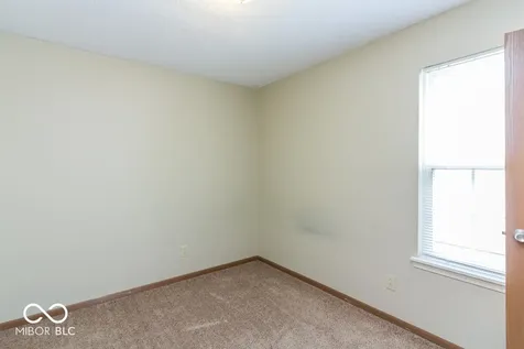 5810 Rolling Bluff Indianapolis IN 46221