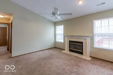5810 Rolling Bluff Indianapolis IN 46221