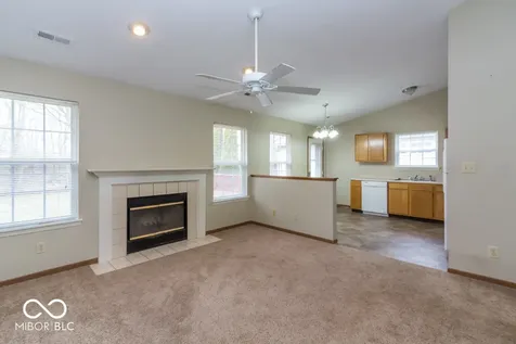 5810 Rolling Bluff Indianapolis IN 46221