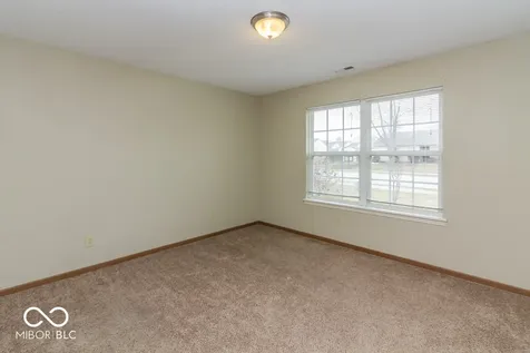 5810 Rolling Bluff Indianapolis IN 46221