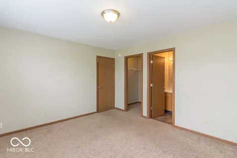 5810 Rolling Bluff Indianapolis IN 46221