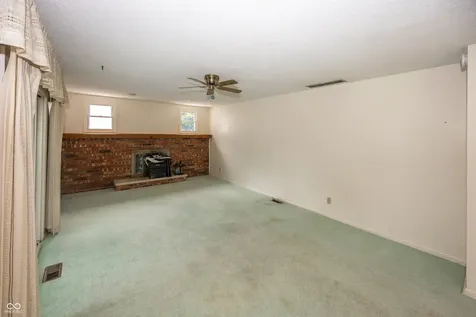 5521 N Sugar Hills Drive Greenfield IN 46140
