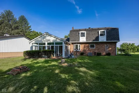 5521 N Sugar Hills Drive Greenfield IN 46140