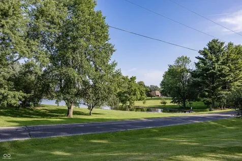 5521 N Sugar Hills Drive Greenfield IN 46140