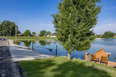 5521 N Sugar Hills Drive Greenfield IN 46140