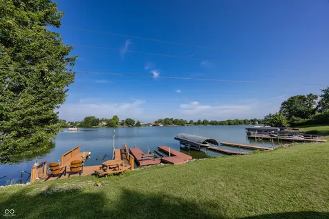 5521 N Sugar Hills Drive Greenfield IN 46140