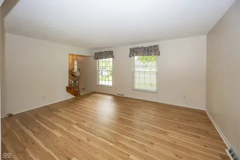 5521 N Sugar Hills Drive Greenfield IN 46140