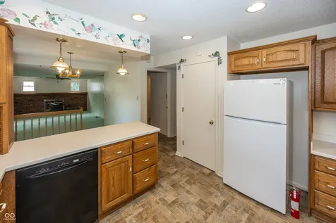 5521 N Sugar Hills Drive Greenfield IN 46140