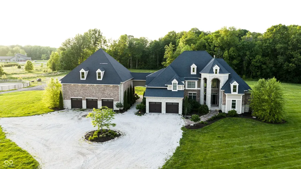 910 S 800 E Zionsville IN 46077