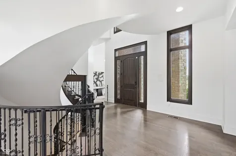 910 S 800 E Zionsville IN 46077