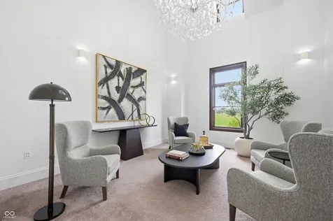 910 S 800 E Zionsville IN 46077