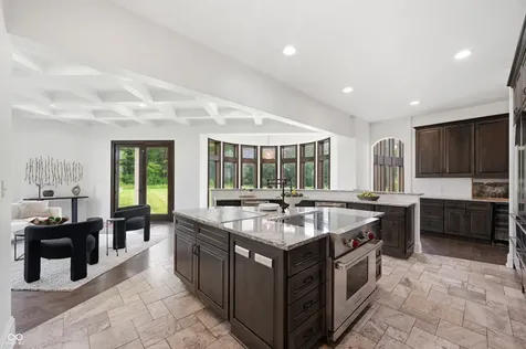 910 S 800 E Zionsville IN 46077