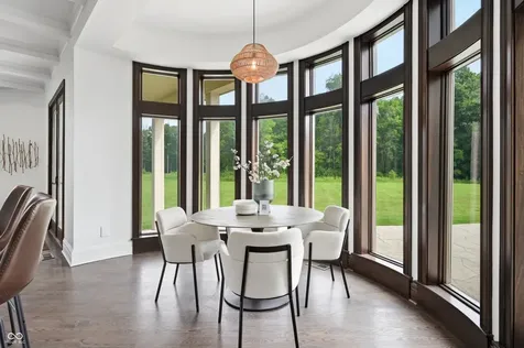 910 S 800 E Zionsville IN 46077