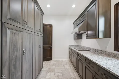 910 S 800 E Zionsville IN 46077