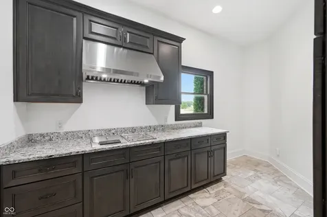 910 S 800 E Zionsville IN 46077