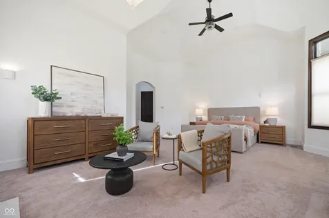 910 S 800 E Zionsville IN 46077
