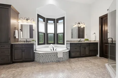 910 S 800 E Zionsville IN 46077