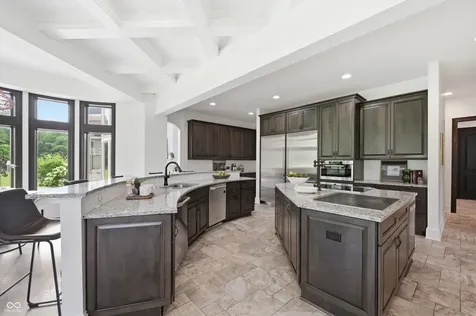 910 S 800 E Zionsville IN 46077