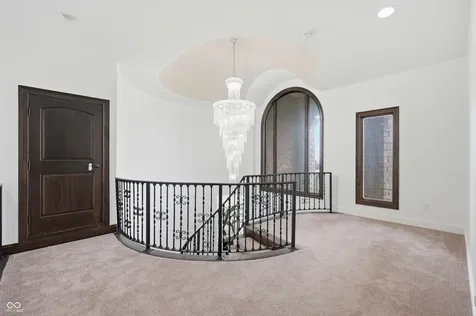 910 S 800 E Zionsville IN 46077