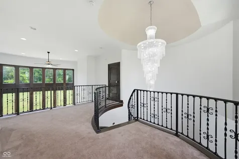 910 S 800 E Zionsville IN 46077