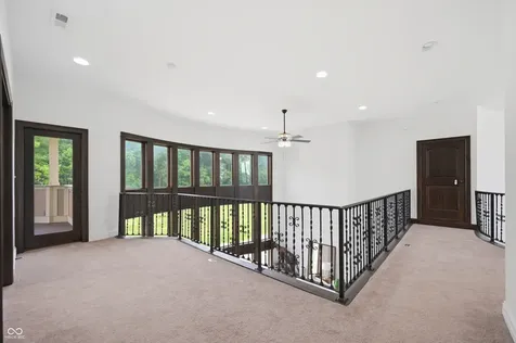 910 S 800 E Zionsville IN 46077