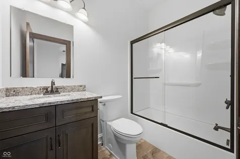 910 S 800 E Zionsville IN 46077