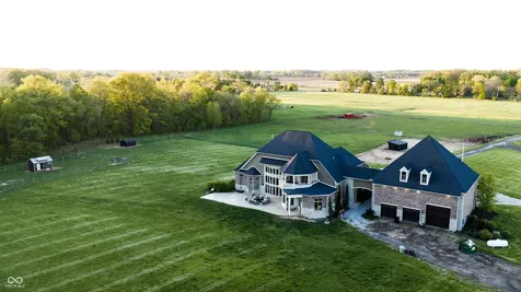 910 S 800 E Zionsville IN 46077