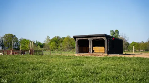 910 S 800 E Zionsville IN 46077