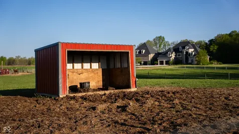 910 S 800 E Zionsville IN 46077