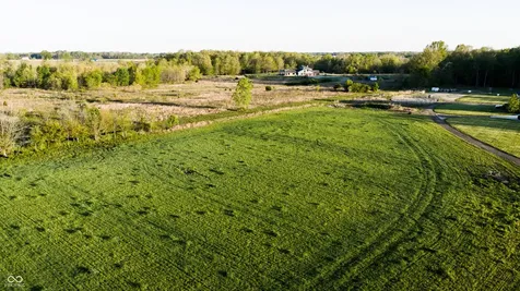 910 S 800 E Zionsville IN 46077