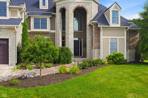 910 S 800 E Zionsville IN 46077