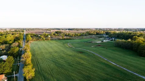910 S 800 E Zionsville IN 46077
