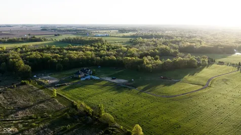 910 S 800 E Zionsville IN 46077