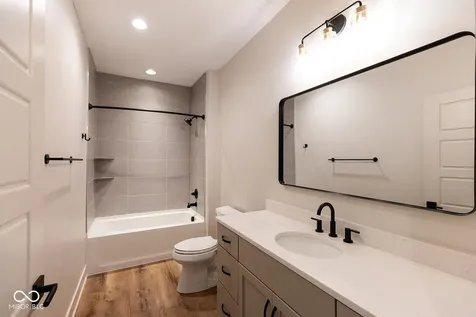 871 Rosemary Carmel IN 46032