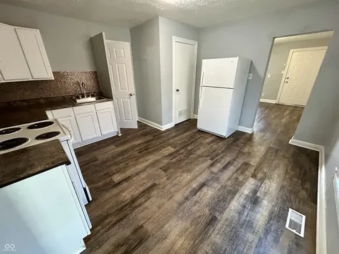 1757 Howard Street Indianapolis IN 46221