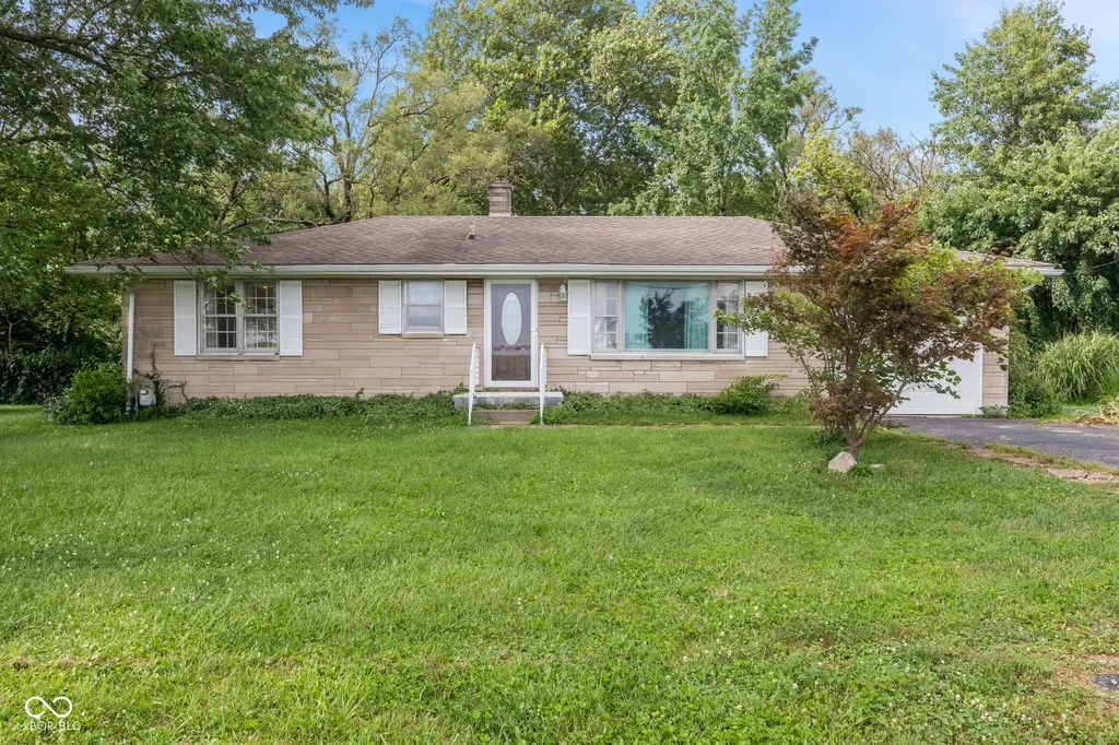 2172 E 500 N Whiteland IN 46184