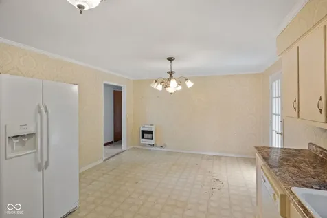 2172 E 500 N Whiteland IN 46184