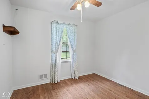 2172 E 500 N Whiteland IN 46184
