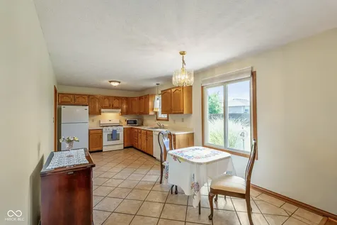 124 N County Rd 300 E Danville IN 46122