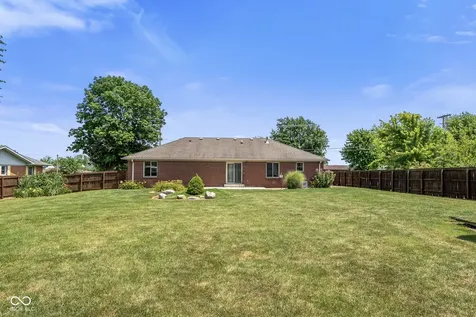 124 N County Rd 300 E Danville IN 46122