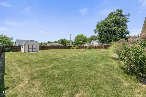124 N County Rd 300 E Danville IN 46122