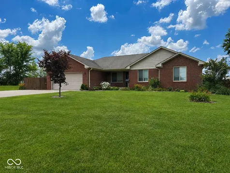124 N County Rd 300 E Danville IN 46122