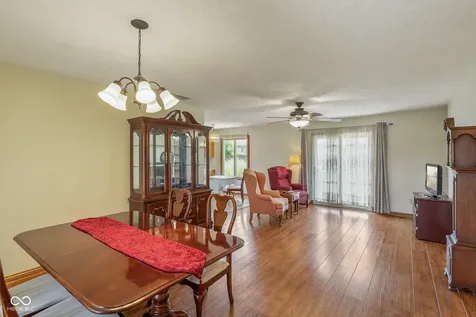 124 N County Rd 300 E Danville IN 46122