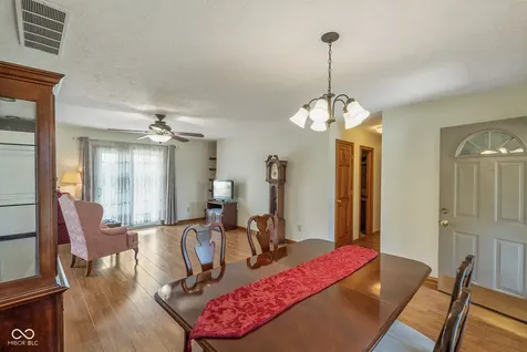 124 N County Rd 300 E Danville IN 46122